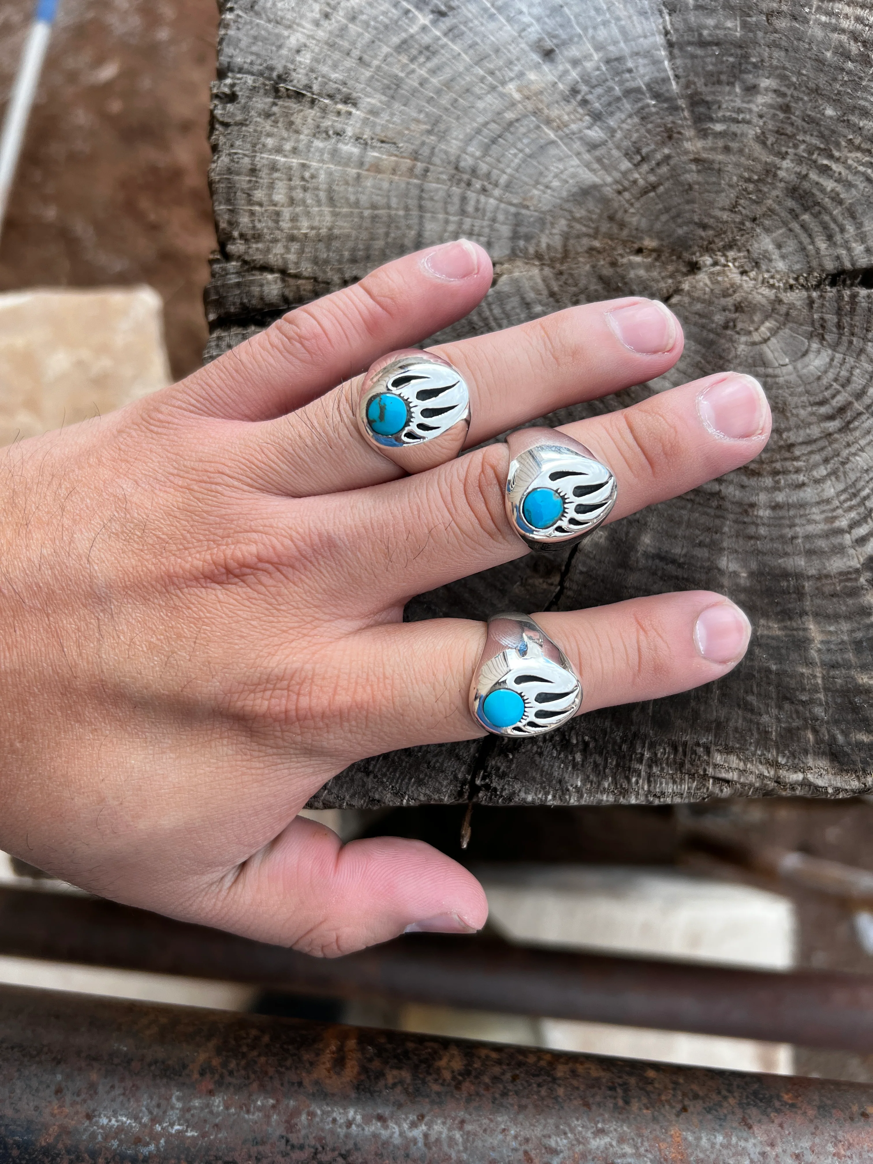Bear Claw Turquoise Men's Ring - Image 2