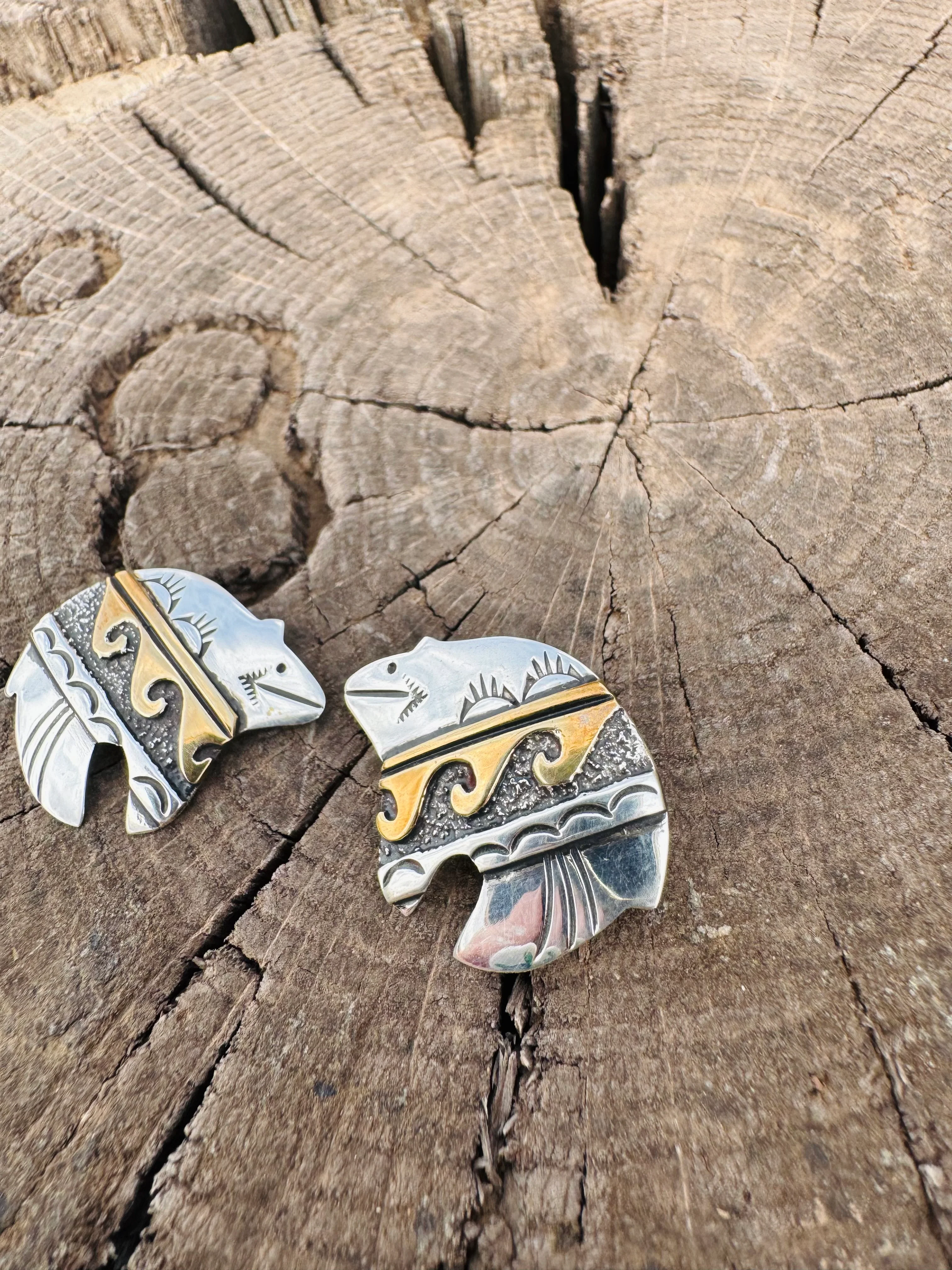 Beautiful Engraved Silver Bear - Image 2