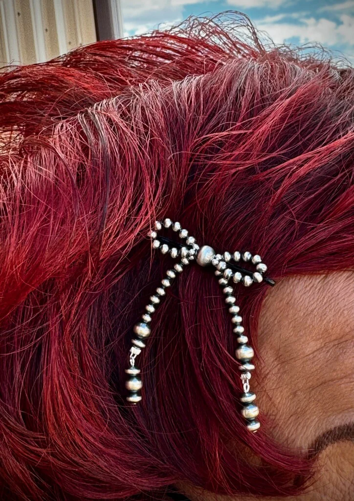 Pearl Bow Tie Hair Accessory - Image 2