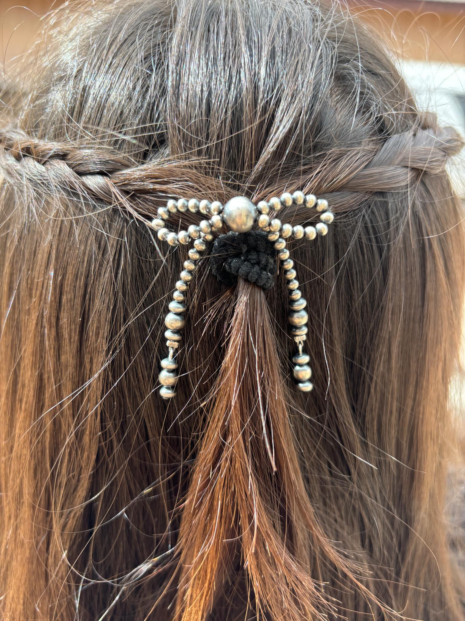 Pearl Bow Tie Hair Accessory - Image 3
