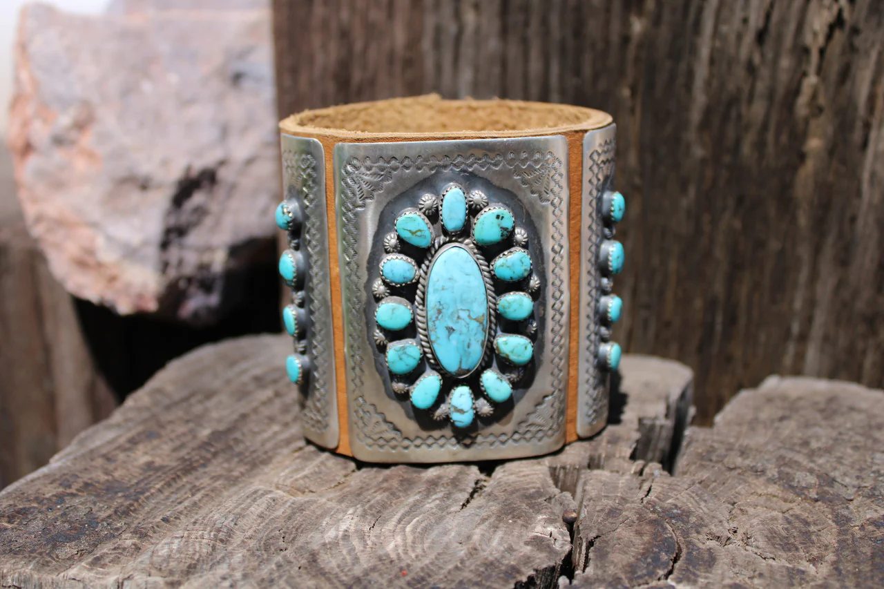 Chaco Canyon Sterling Silver Beige Leather Kingman blue turquoise Bow Guard - Image 3