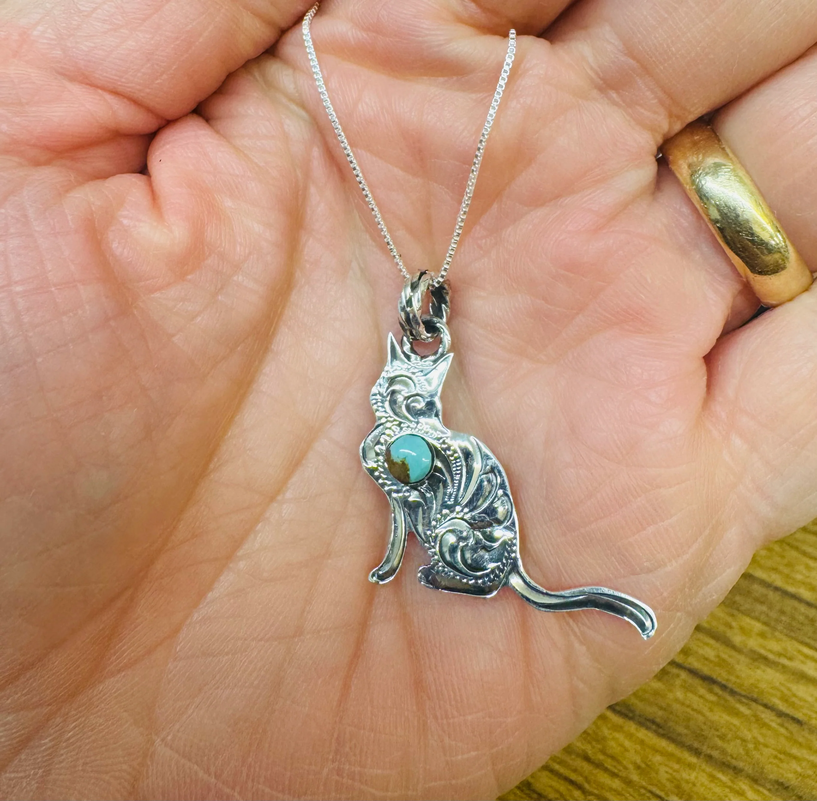 Curiosity's Cat Pendant - Image 2