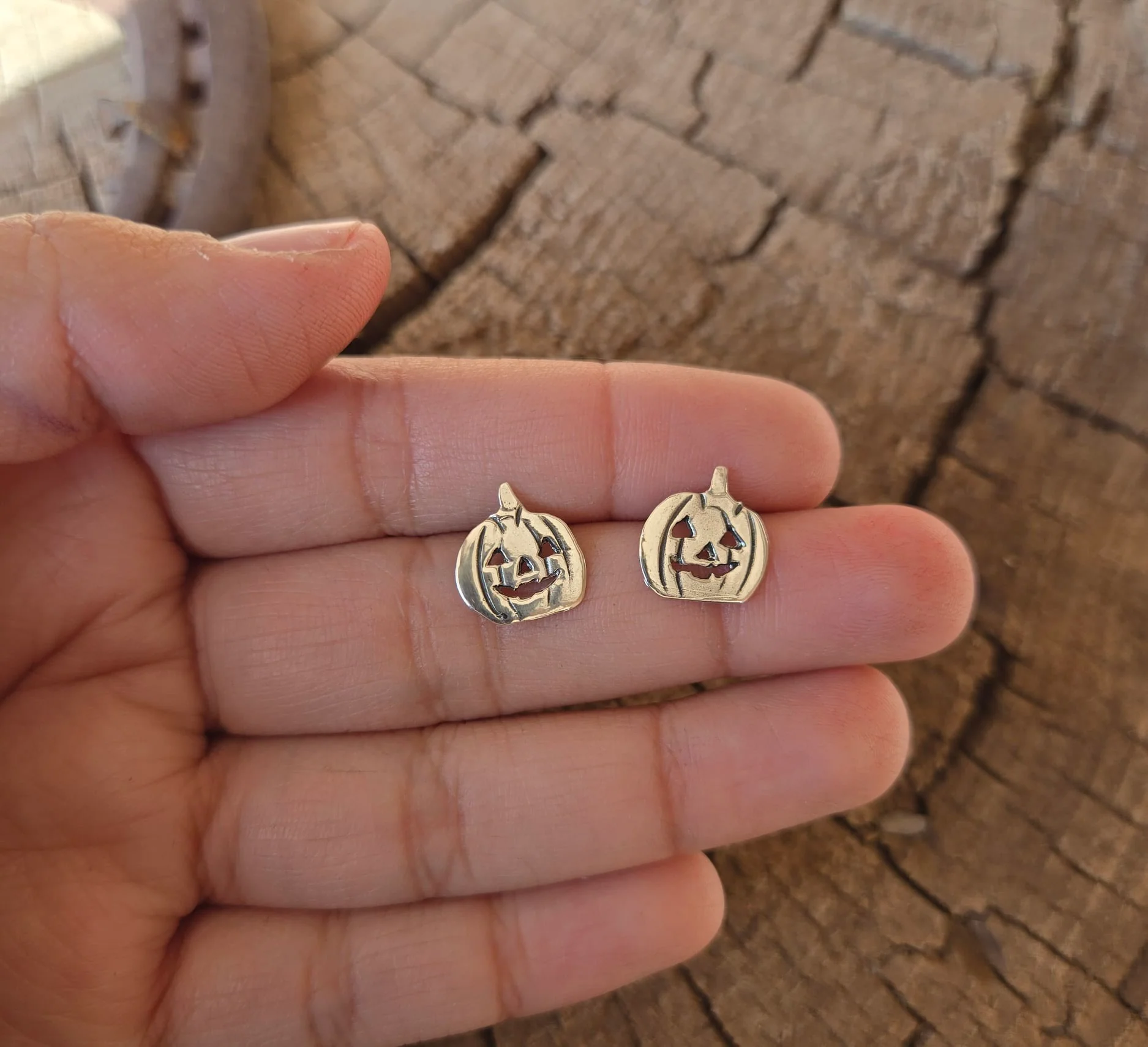 cutie pumpkin studs - Image 2