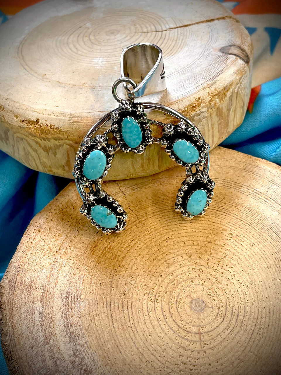 Dazzlin' Turquoise Naja Pendant - Image 4