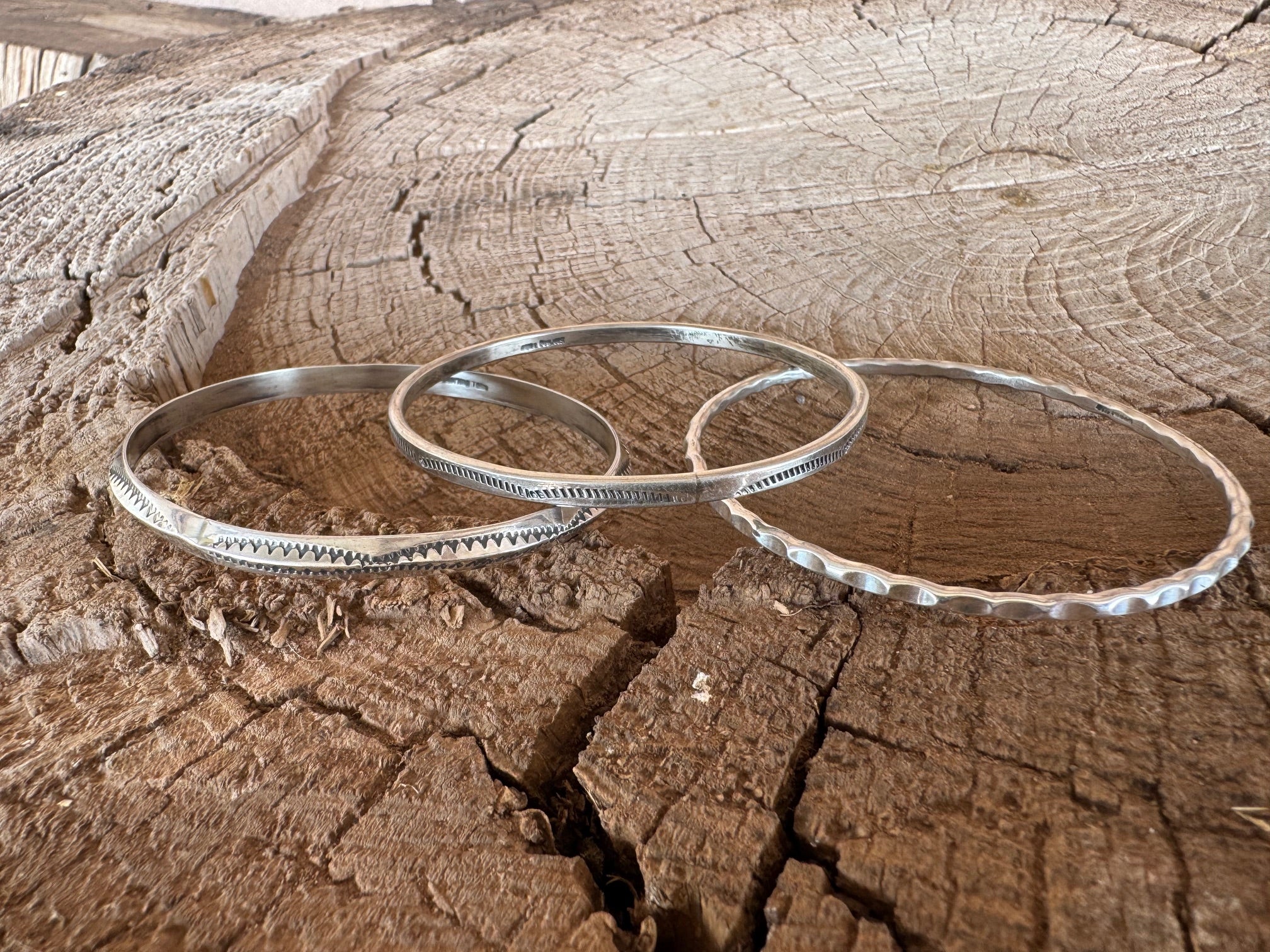 Decorative Silver Bangle Made by artist Tahe - Image 3