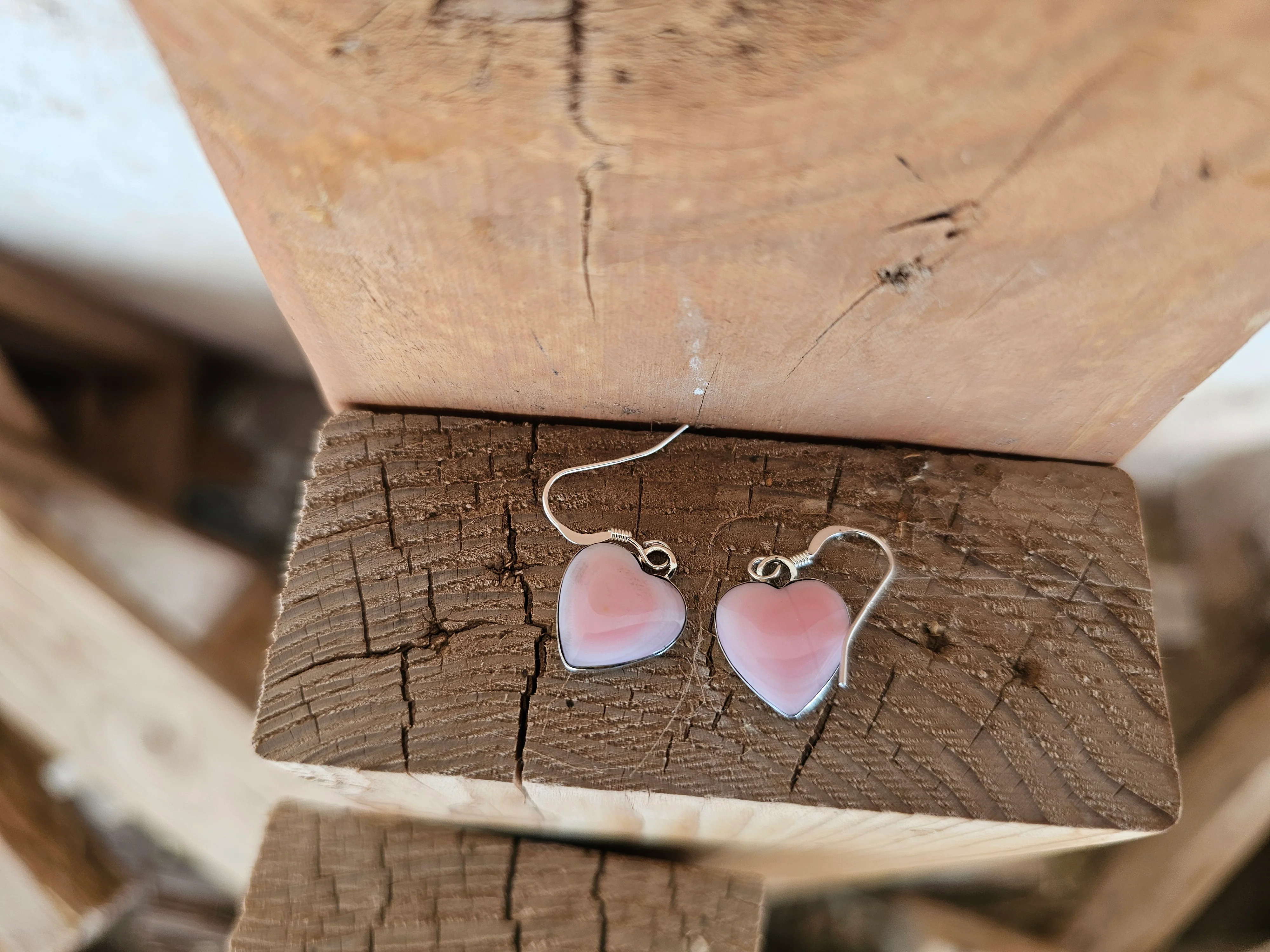 Enlighten Heart of Pink Conch Earrings - Image 3