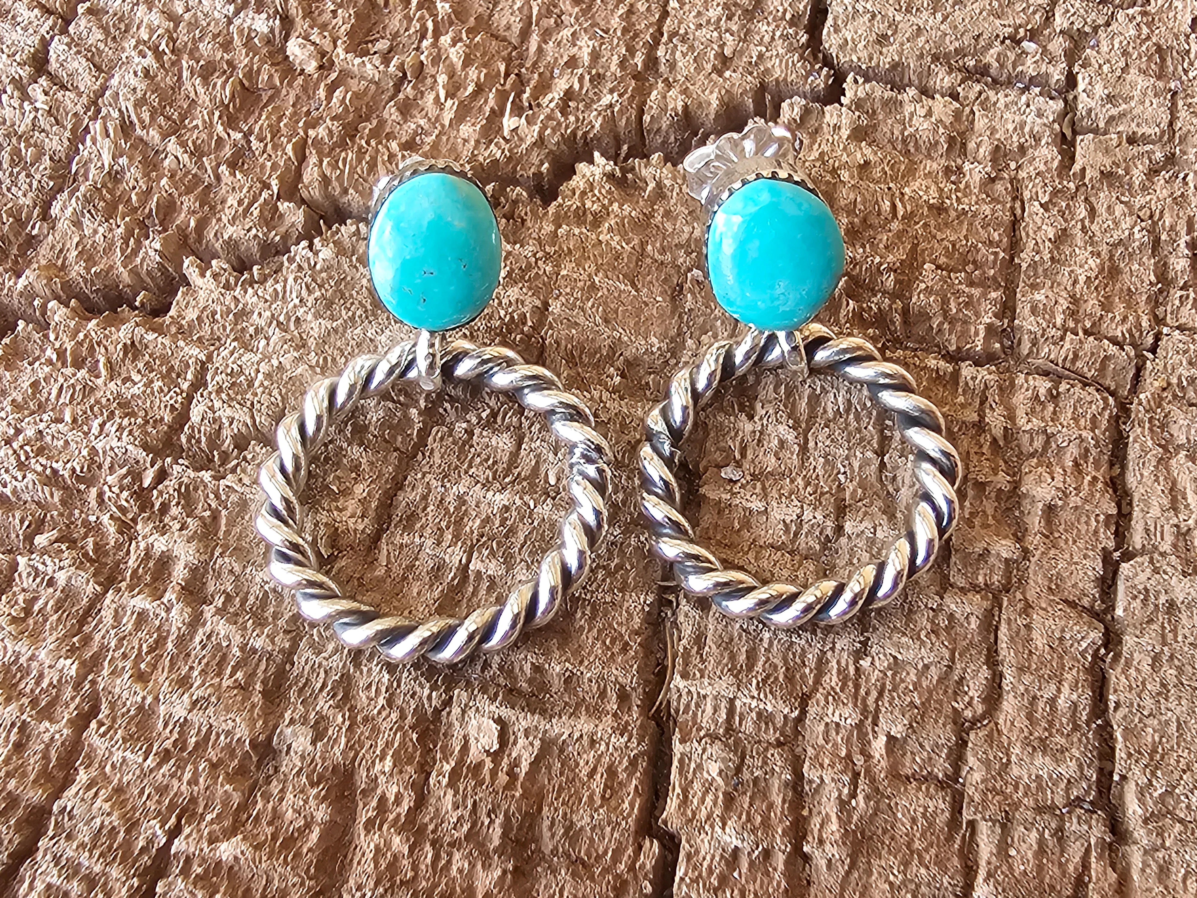 Joyous Hoops of Minnie Earrings - Image 2