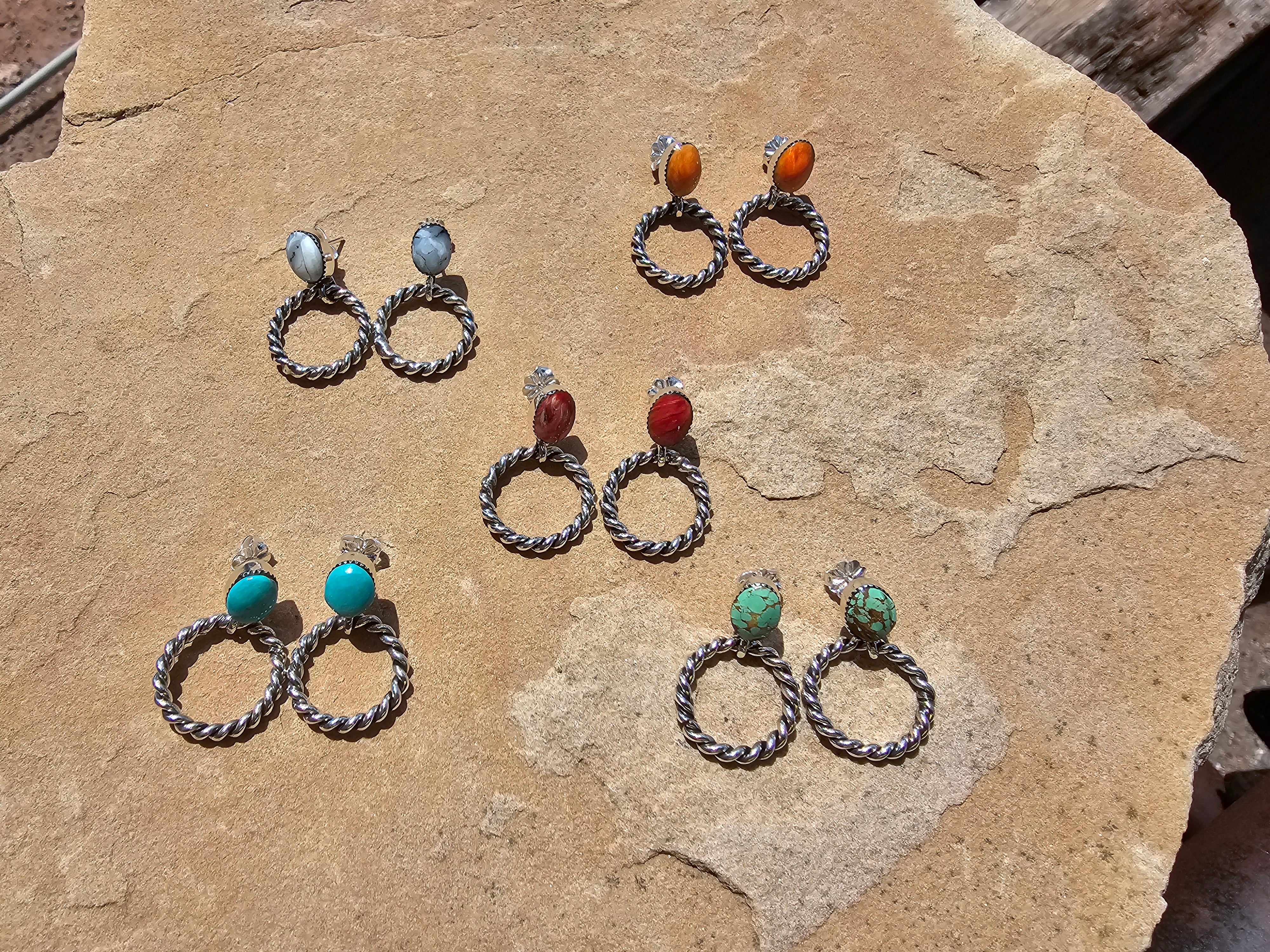Joyous Hoops of Minnie Earrings - Image 7