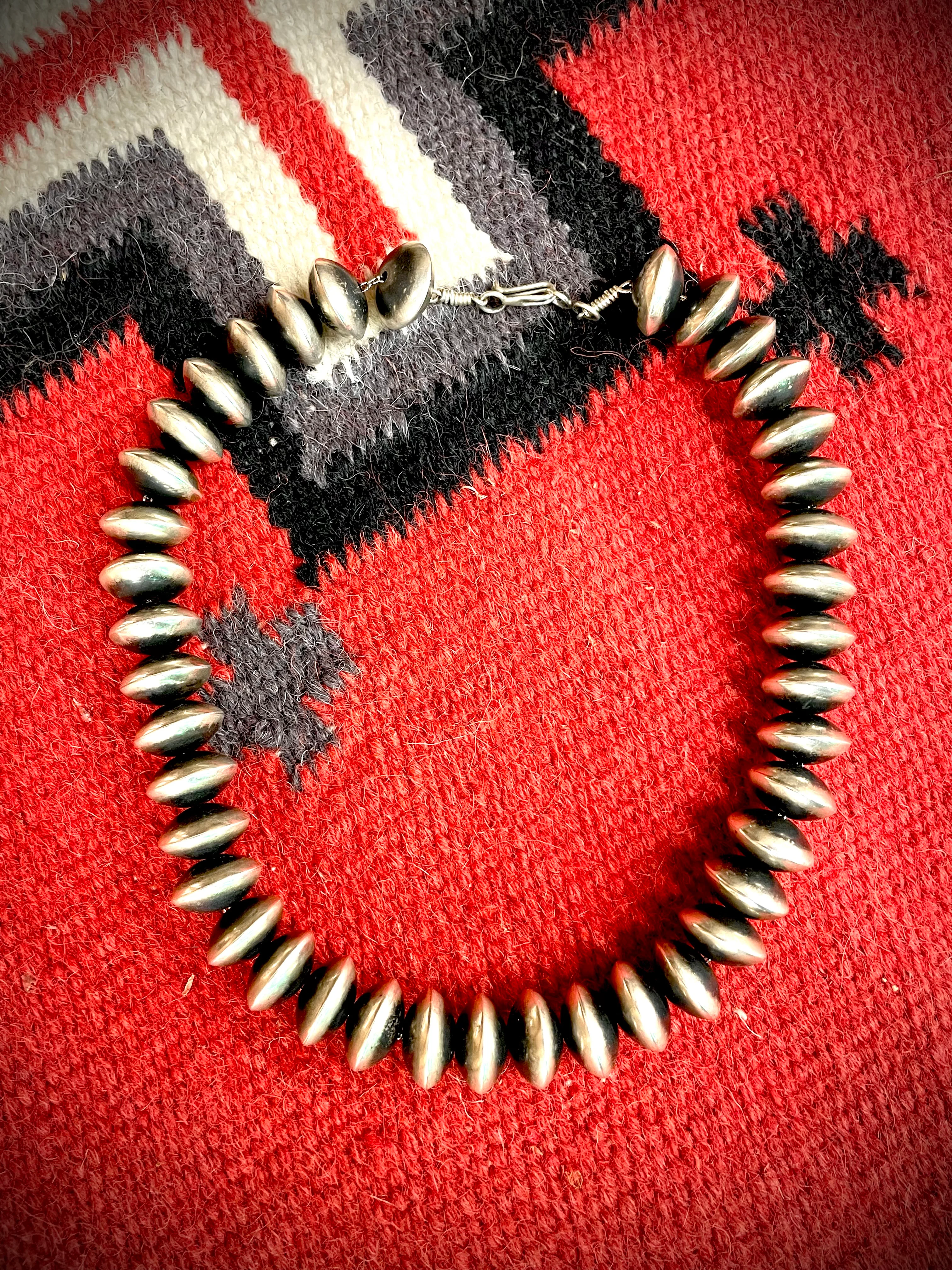 Navajo Pearl 16" Bead Necklace - Image 4