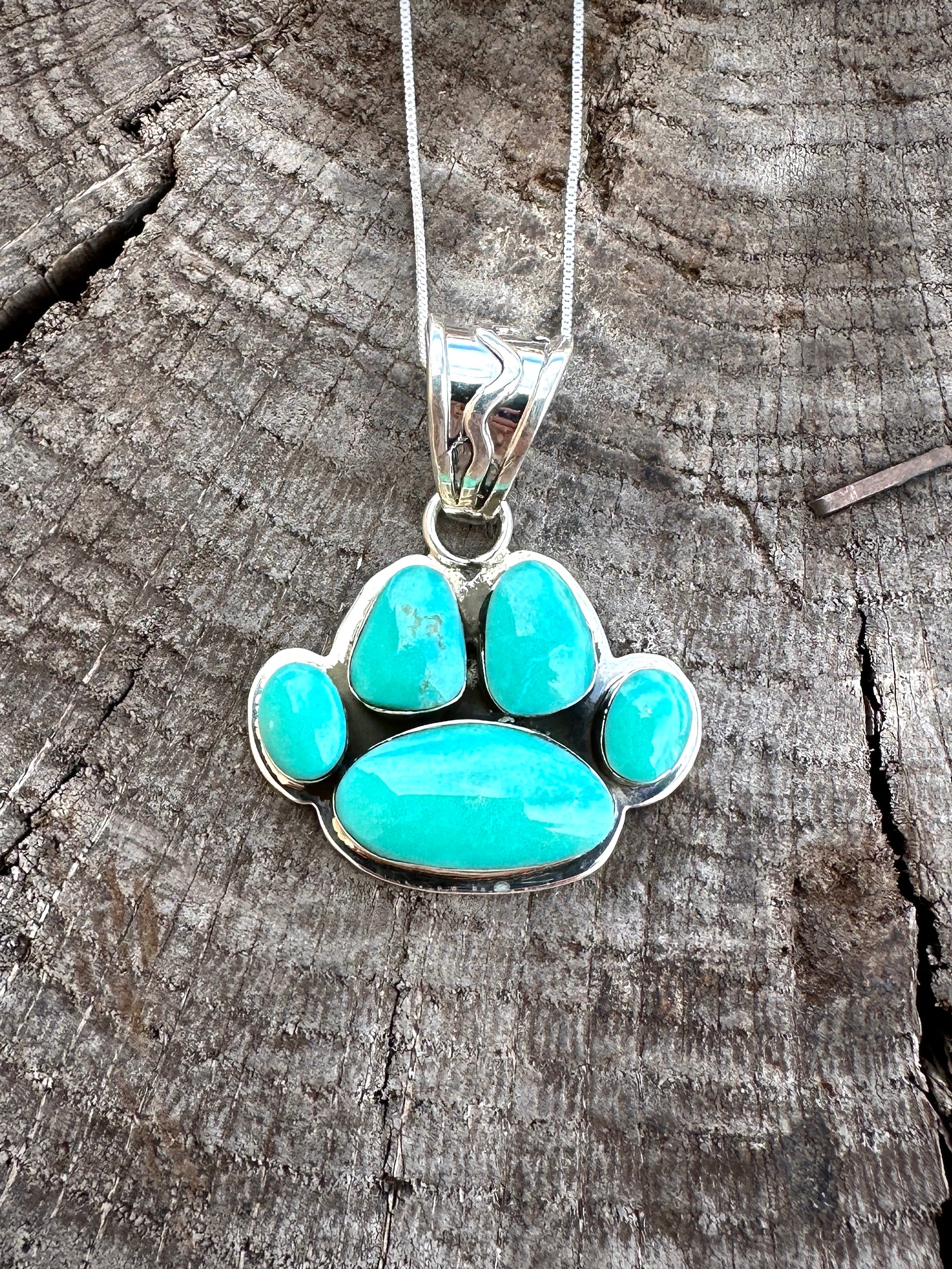 Paw Pretty Pendant - Image 3