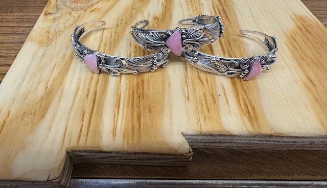 Pink Conch and Silver Leaf Cuff - Image 2