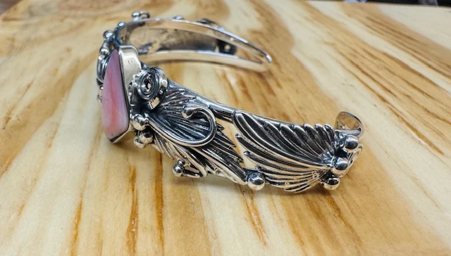 Pink Conch and Silver Leaf Cuff - Image 4
