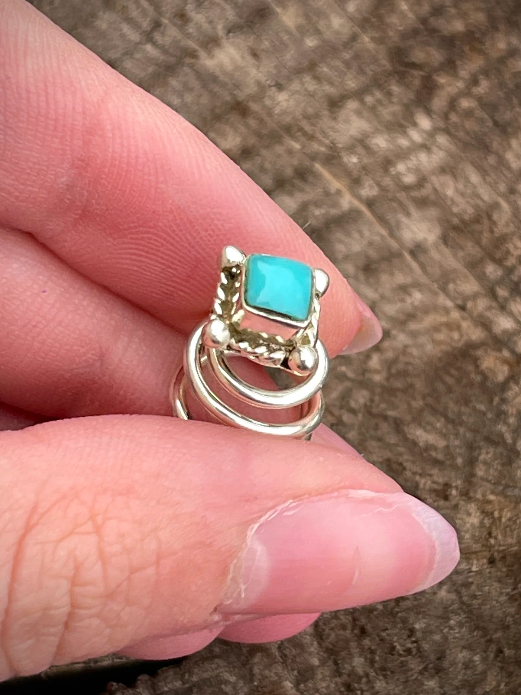 Pop of Turquoise in my Hair! - Image 2