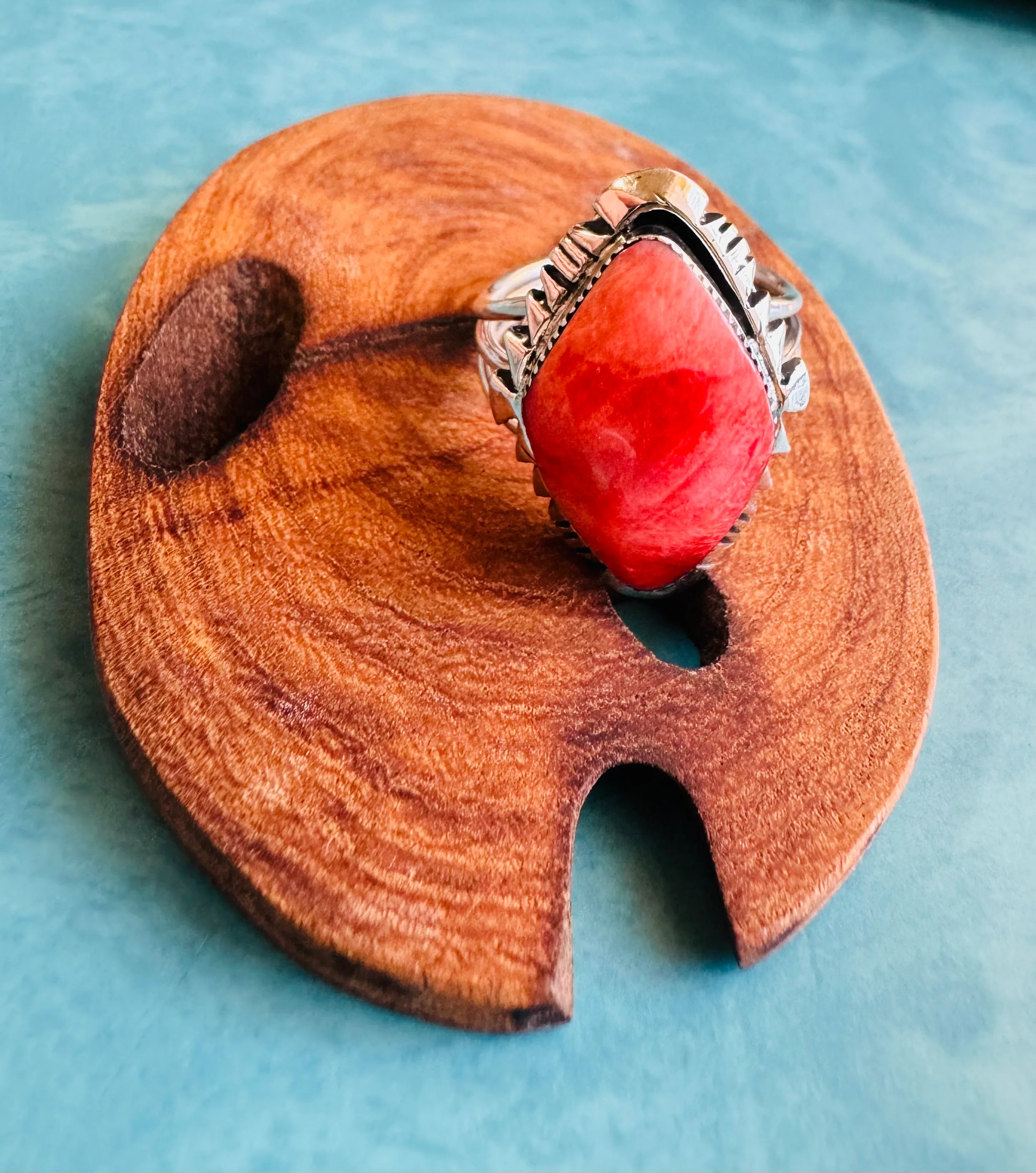 Red Oyster Shell Ring - Image 3