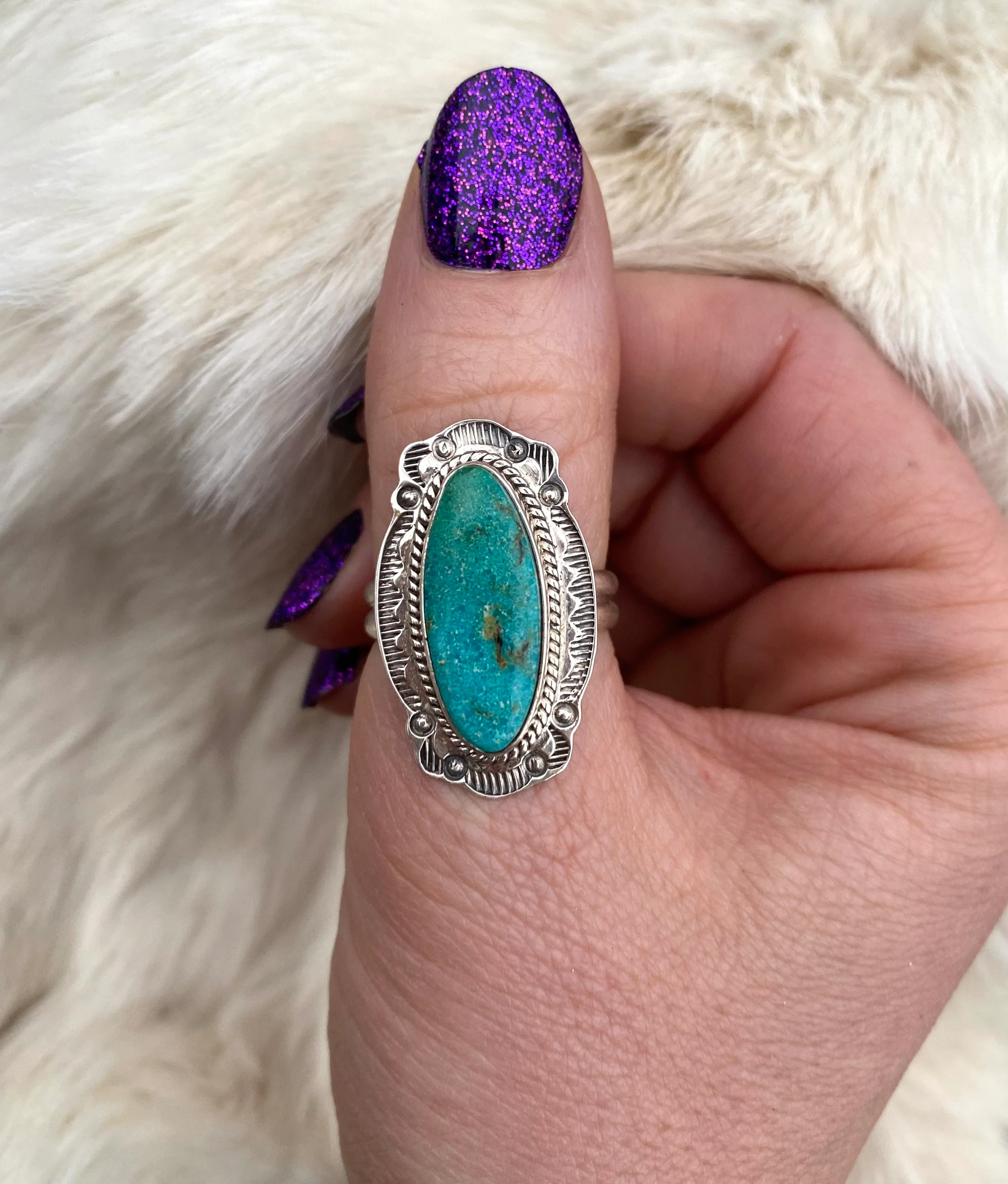 Refined Kingman Turquoise Ring From The Rogers Collection - Image 5