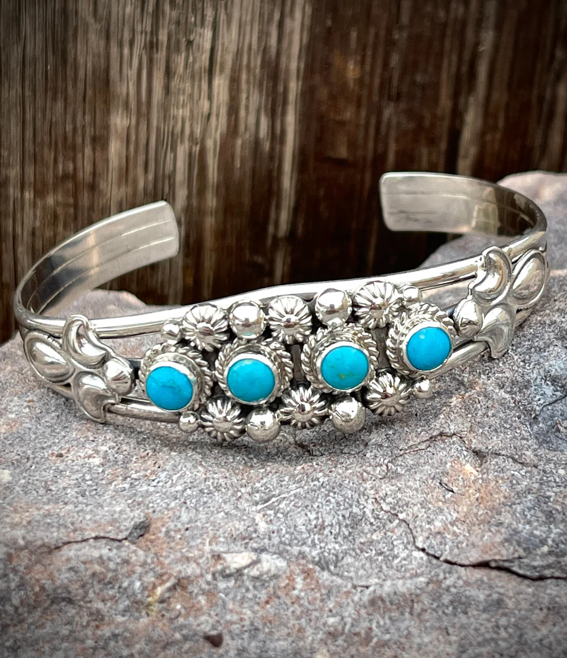 Sleeping Beauty Line Cuff with Bump Out Stamps - Image 2