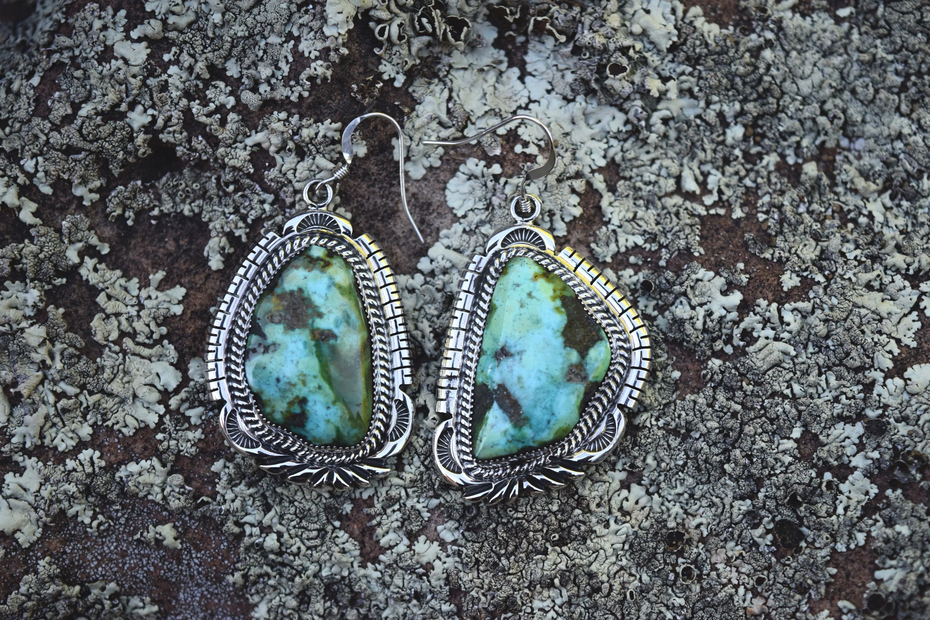 SONORAN GOLD DANGLE EARRINGS - Image 2