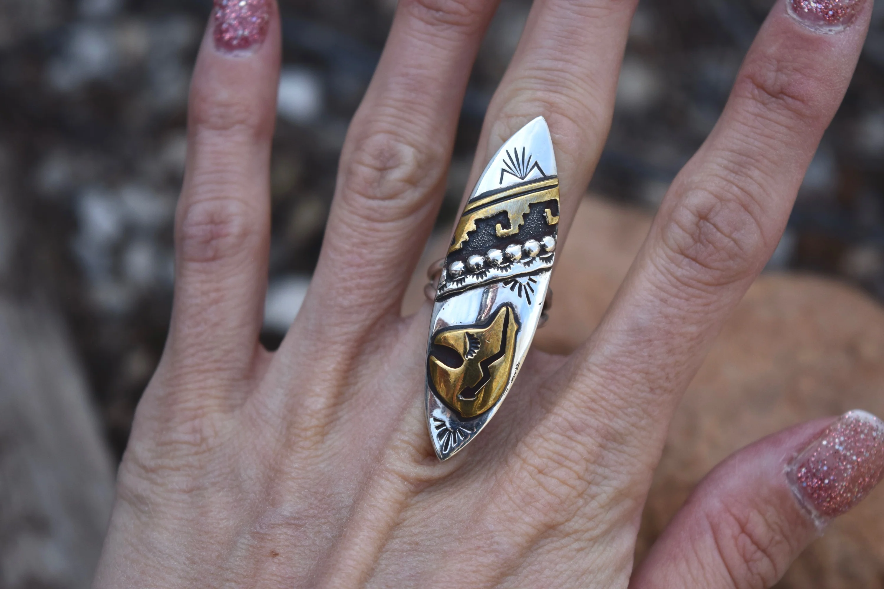 VINTAGE BEAR ROCK RING FROM THE RODGERS COLLECTION - Image 2