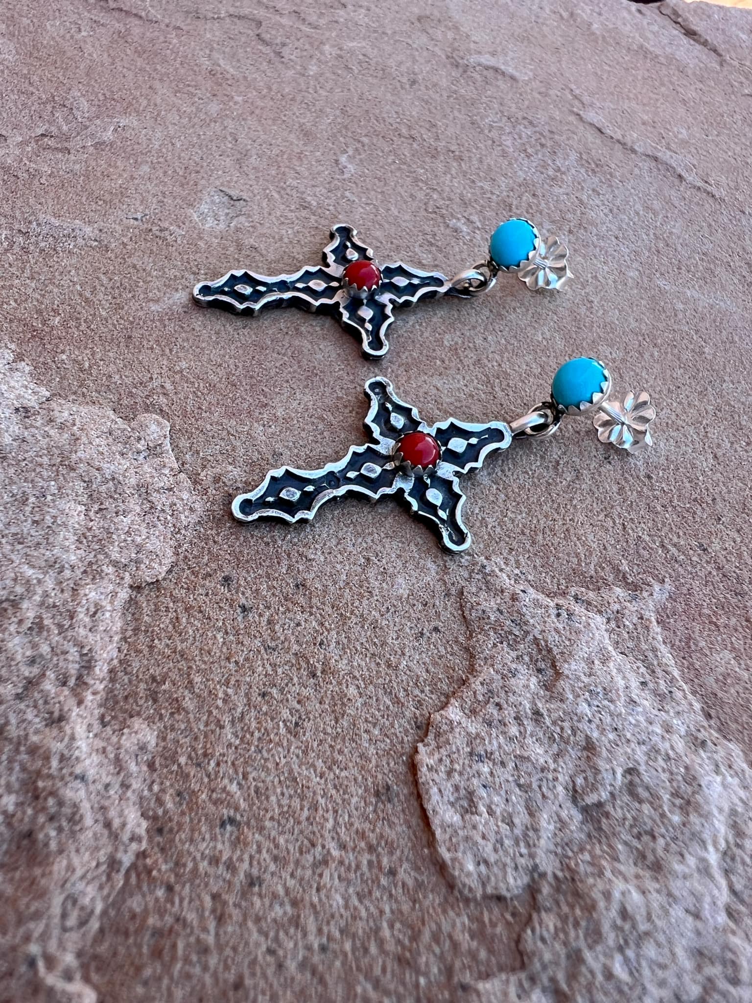 VINTAGE CROSS DANGLE EARRINGS - Image 3