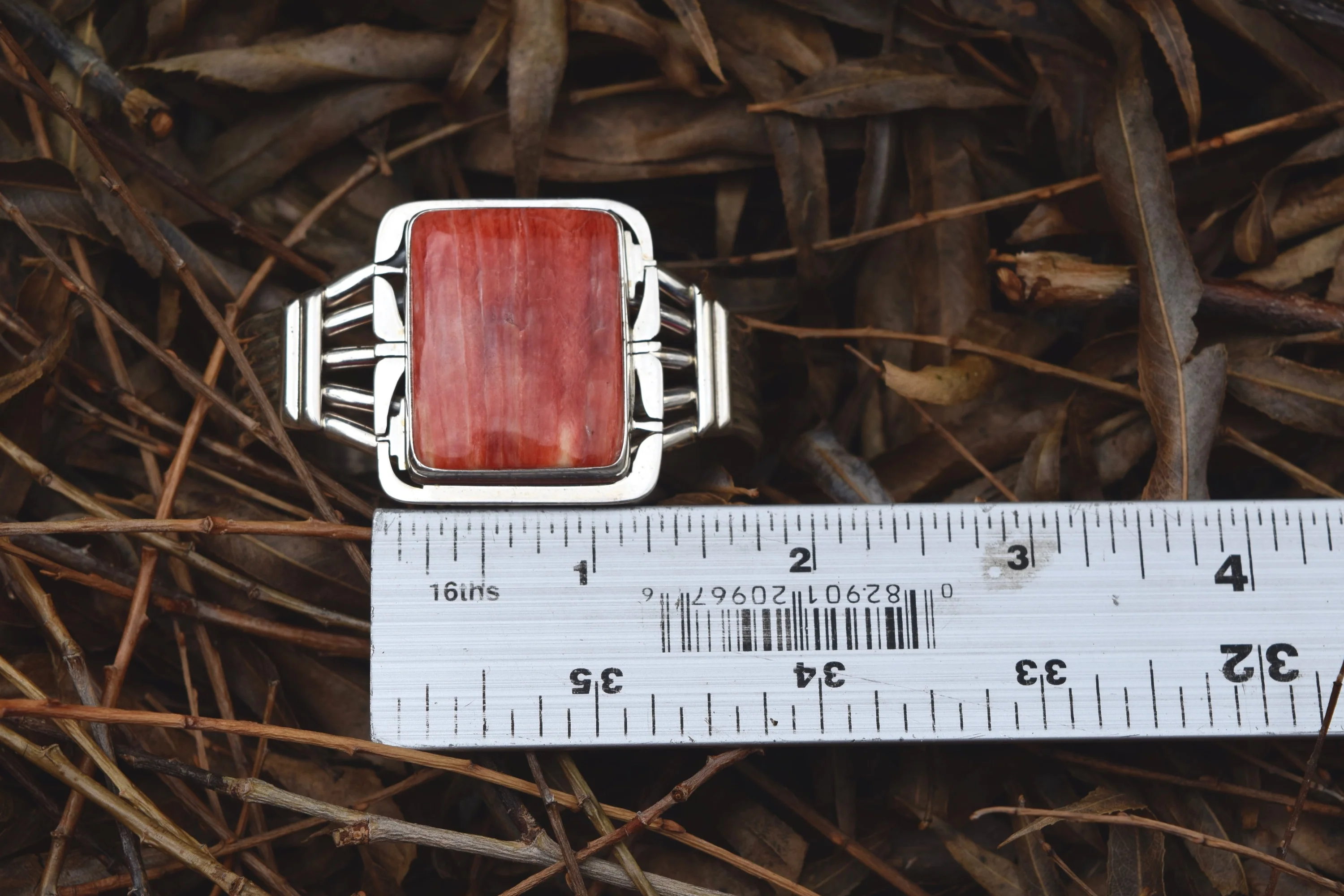 VINTAGE RED SPINEY SQUARE CUFF - Image 2