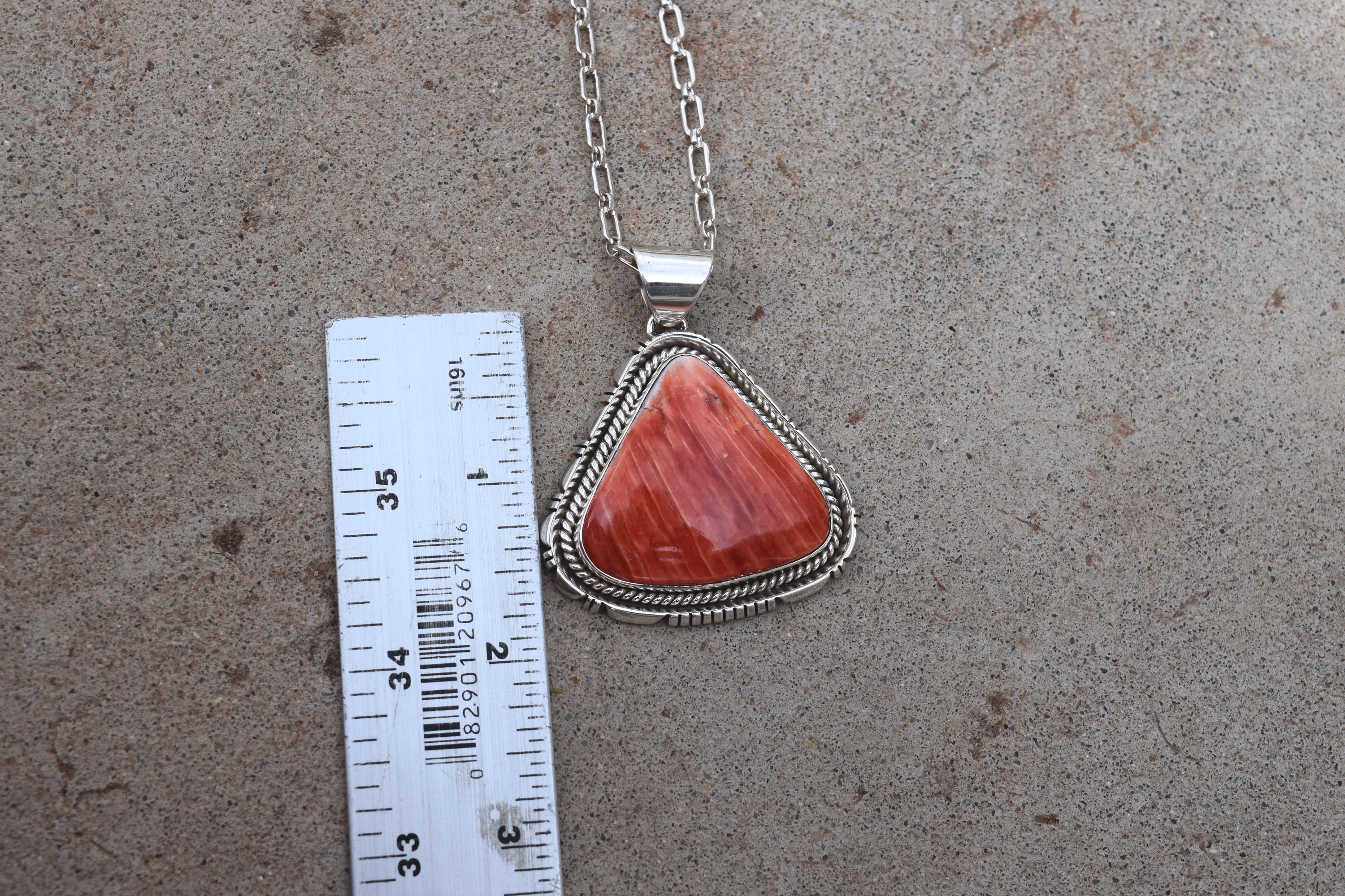 VINTAGE RED SPINEY TRIANGLE NECKLACE - Image 3