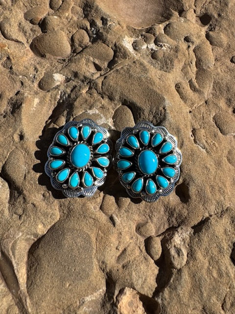 Wavy Edge Cluster Earrings - Image 3